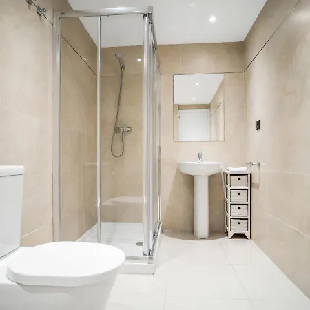 Appartement Sanders Sol 2 - Modern Two-bedroom In The Heart Of Puerto Banus Nightlife