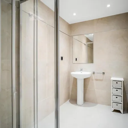 Appartement Sanders Sol 2 - Modern Two-bedroom In The Heart Of Puerto Banus Nightlife *